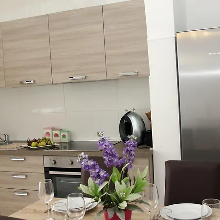 Refurbished Comfort Walk To And Restaurants * Sliema