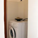 Refurbished Comfort Walk To And Restaurants Apartmán