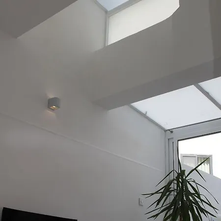 דירה Refurbished Comfort Walk To And Restaurants