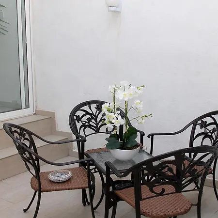 아파트 Refurbished Comfort Walk To And Restaurants 슬리에마